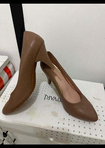 Bej Modern Klasik Stiletto Topuklu Kadın Ayakkabı - Görsel 2