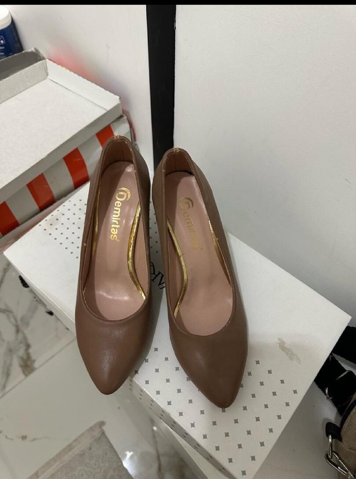 Bej Modern Klasik Stiletto Topuklu Kadın Ayakkabı - Görsel 3