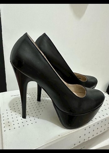 Siyah Platform Topuklu Kadın Stiletto iki defa giyildi temiz - Görsel 2
