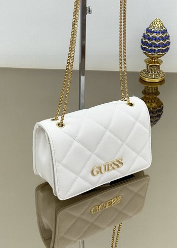 Beden Zincir Detaylı Mavi Guess Kadın Çanta