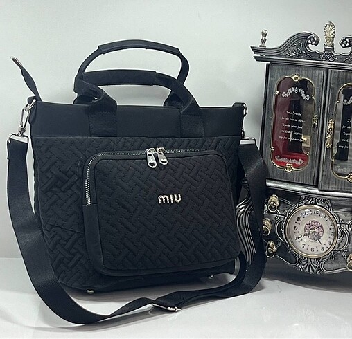NEW MODEL KOL ÇANTASI 30/25 cm boy Astarlı fermuar kapamal
