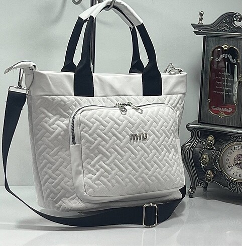 Diğer NEW MODEL KOL ÇANTASI 30/25 cm boy Astarlı fermuar kapamal