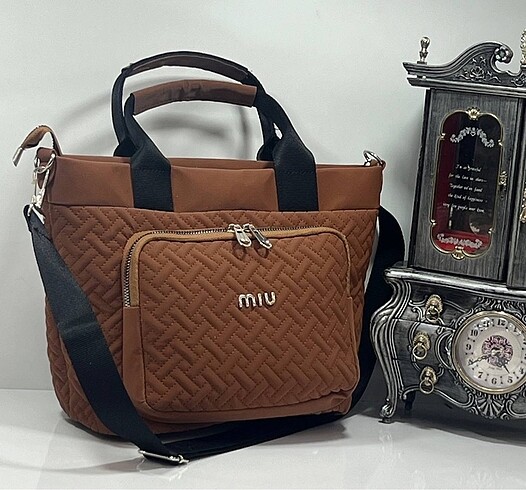 Beden çeşitli Renk NEW MODEL KOL ÇANTASI 30/25 cm boy Astarlı fermuar kapamal