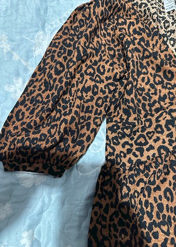 Leopar Desenli V Yaka Kadın Bluz - Görsel 2
