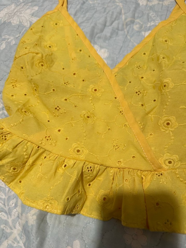 Sarı Nakışlı V Yaka Bluz - Görsel 2