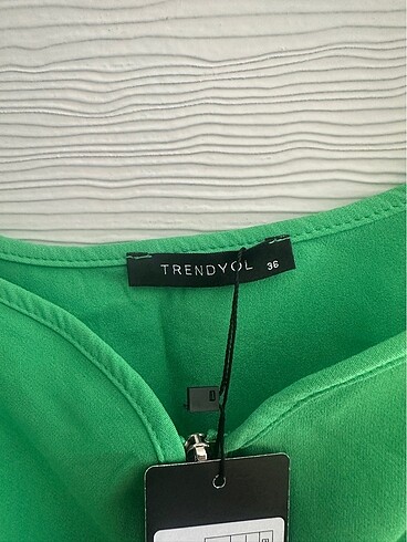 Trendyol&Milla crop fermuarlı - Görsel 4