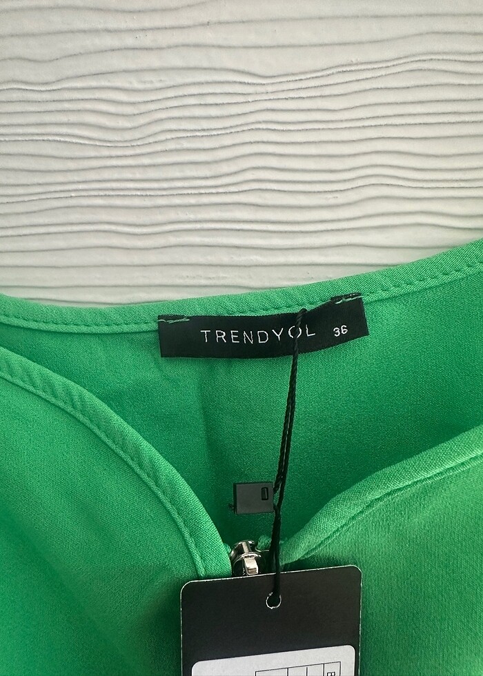 Trendyol&Milla crop fermuarlı - Görsel 4