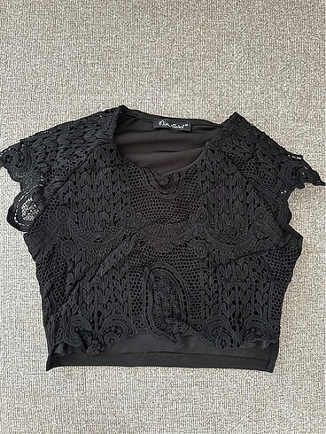 M beden dantelli siyah crop