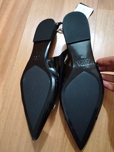 39 Beden siyah Renk Zara babet