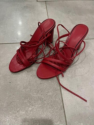 Bershka topuklu ayakkabı
