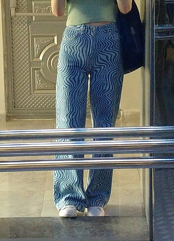 bir kez giyildi wide leg Jean 