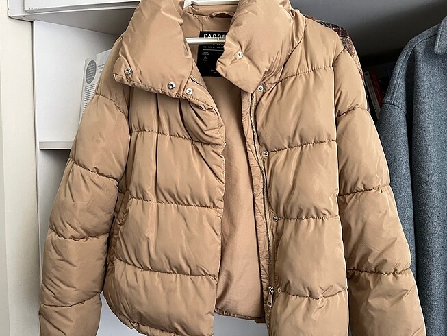 m Beden Stradivarius mont camel