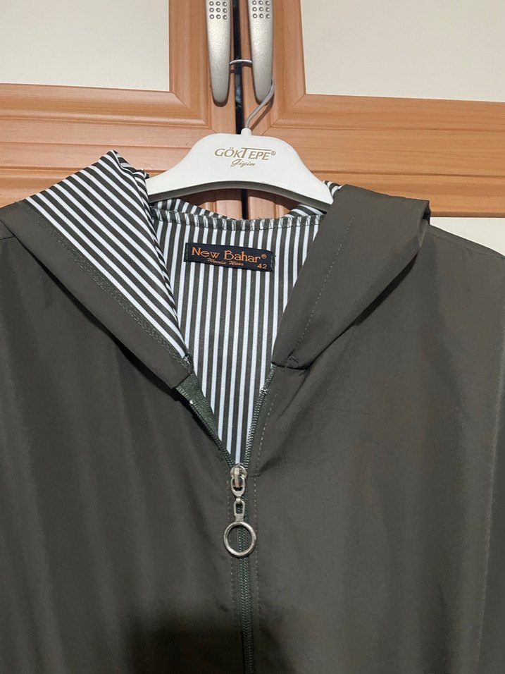 Yeşil Uzun Kadın Yağmurluk Kemerli - Görsel 3