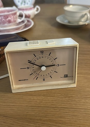 Koyu Gri Masa ve Duvar Saatleri Koleksiyonu - Görsel 9