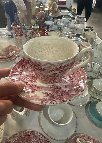 Bordo Desenli Porselen Fincan ve Tabağı - Görsel 2