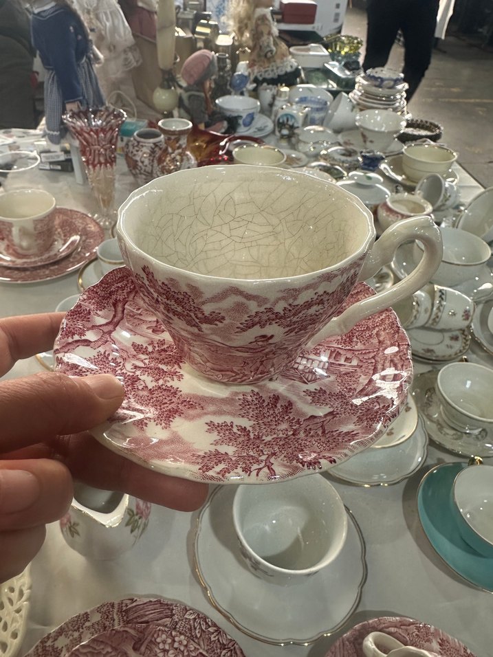 Bordo Desenli Porselen Fincan ve Tabağı - Görsel 2