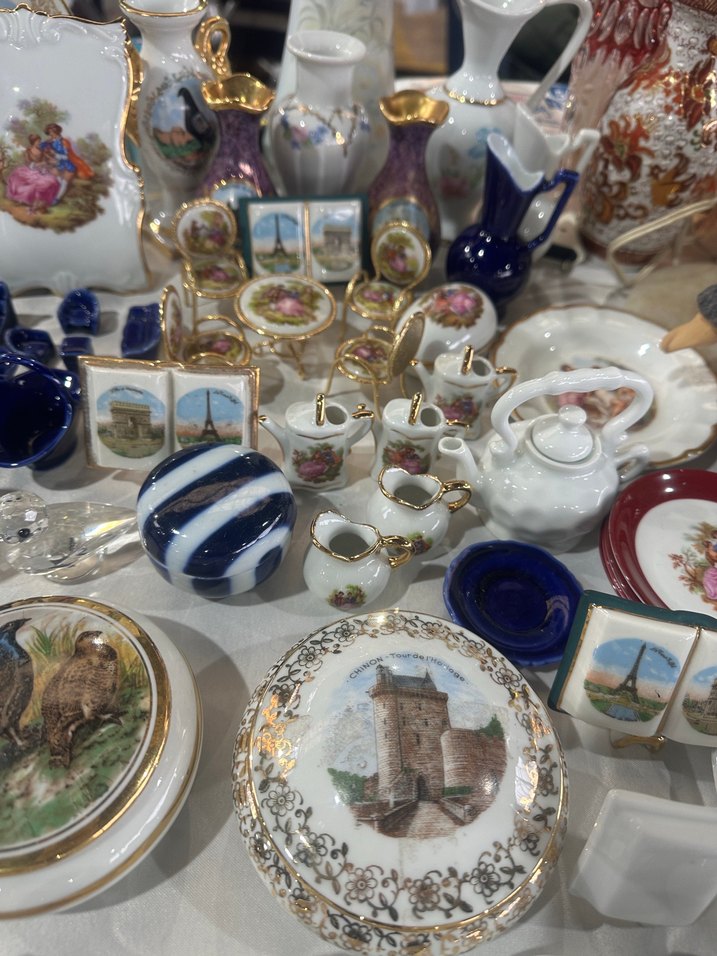 Çeşitli Desenli Beyaz Porselen Fincan Setleri - Görsel 5