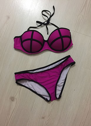 Bikini...
