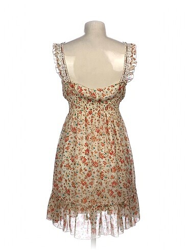 s Beden PreLoved Kısa Elbise %70 İndirimli.