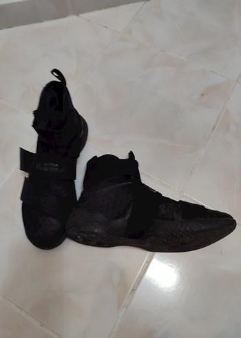 42 Beden Nike Lebron Soldier 10 Triple Siyah Basketbol Ayakkabısı