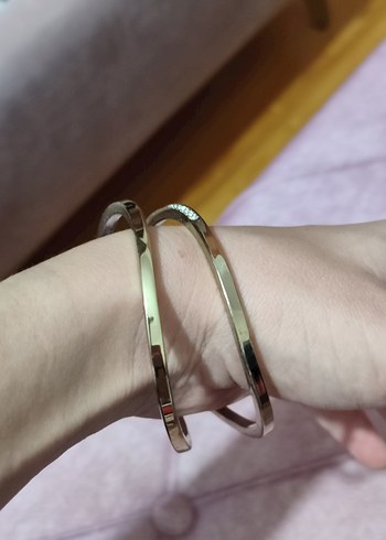 Avon Minimalist Kesim altın taşlı Bilezik seti