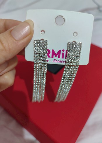 Gri Mini Püsküllü Kadın Küpe - Görsel 3