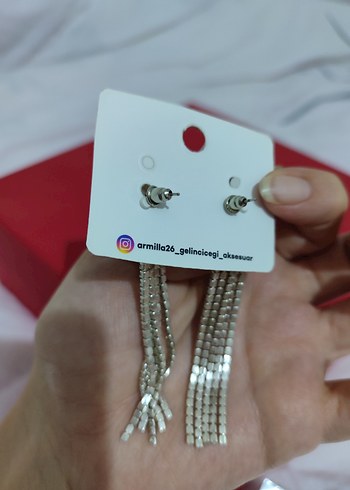 Gri Mini Püsküllü Kadın Küpe - Görsel 4