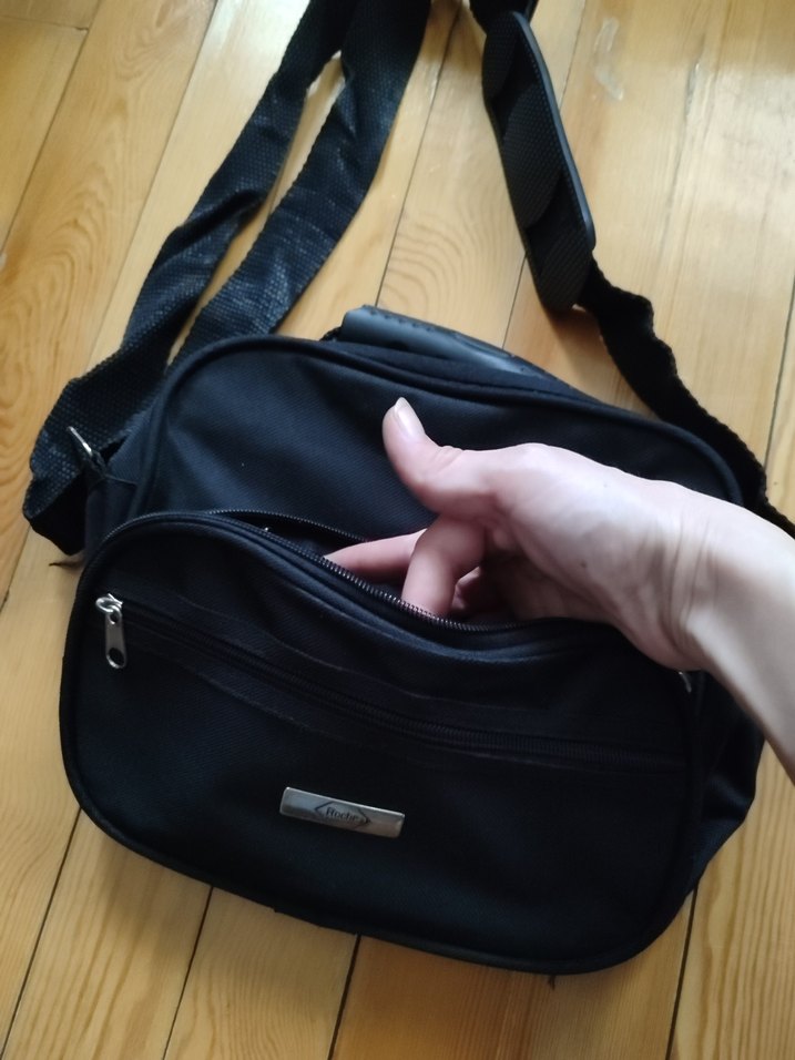 Erkek Siyah Askılı Omuz Çantası - Görsel 3