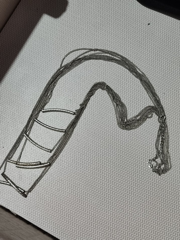 Gri Yılan Desenli Uzun Zincir Kolye - Görsel 2