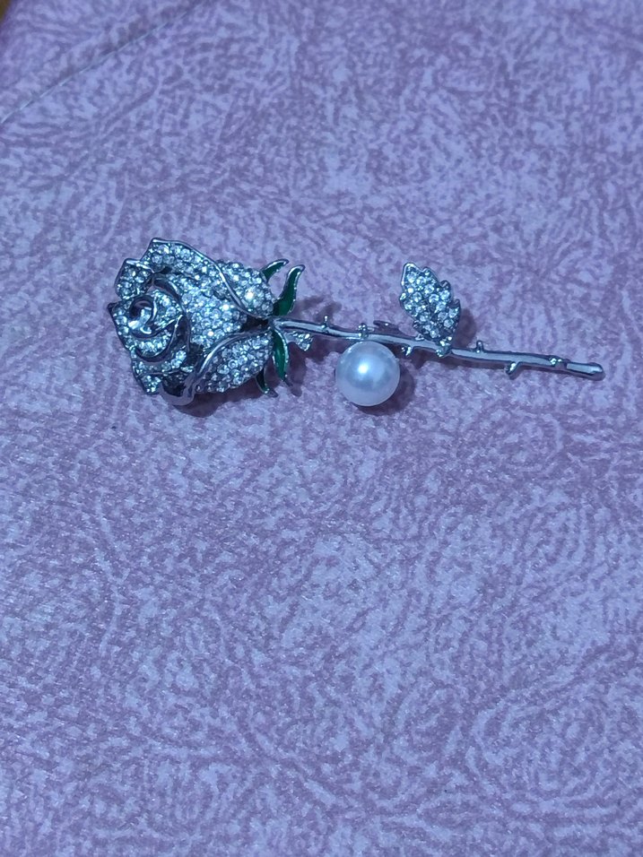 Işıltılı Beyaz Çiçekli Broş - Görsel 2
