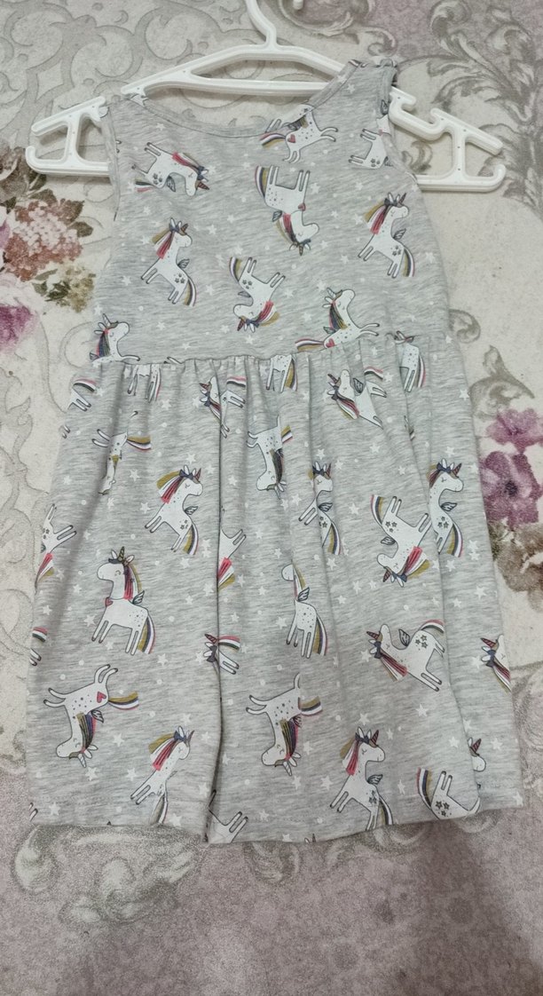 Kız Çocuk Gri Baskılı Kolsuz Elbise - Görsel 3