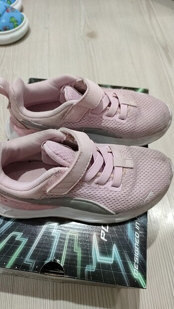 29 Beden pembe Renk Kız cocuk puma ayakkabı