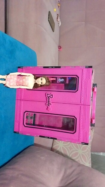 Diğer Barbie gardırop