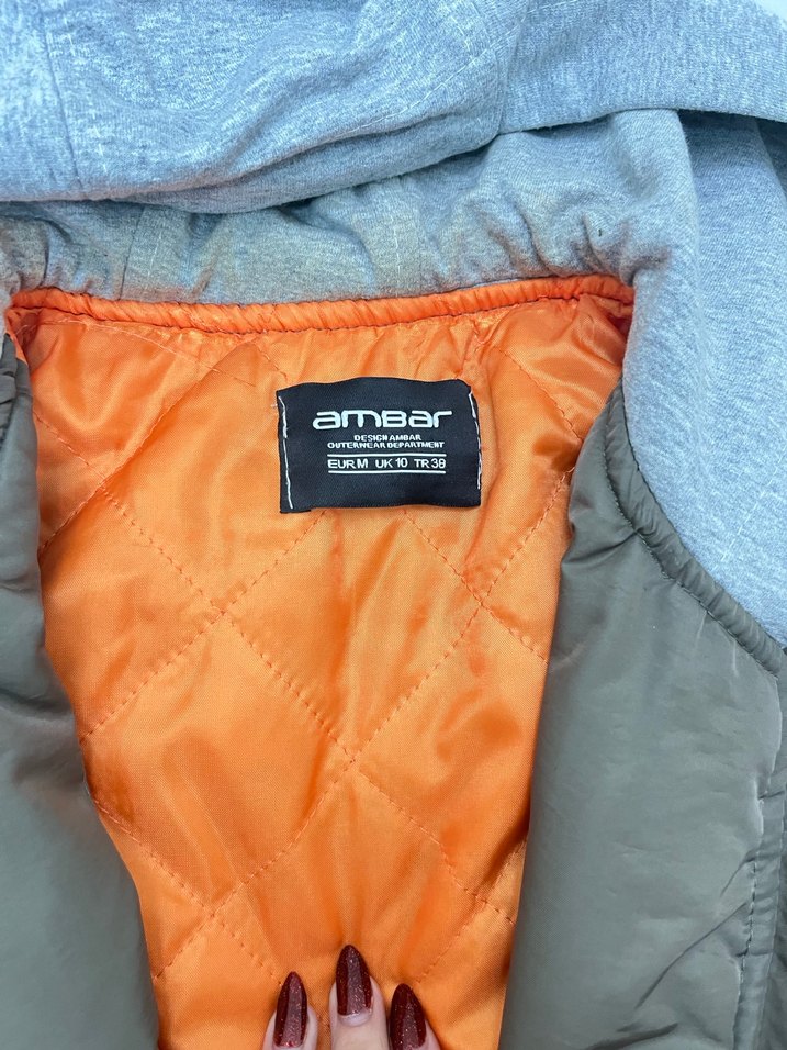 Gri Kapüşonlu Fermuarlı Kadın Ceket - Görsel 3