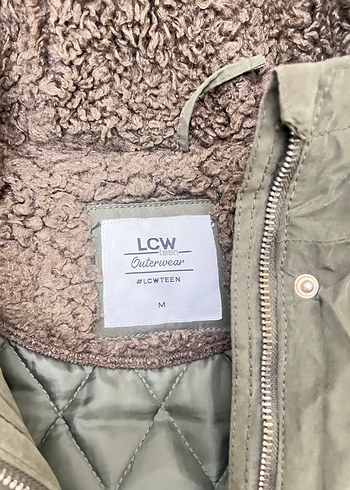 Kürk Detaylı Kapüşonlu Kadın Mont - Görsel 3