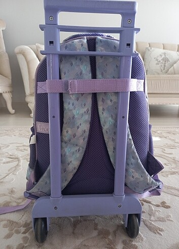 Frozen Elsa Çocuk Çekçekli Okul Çantası - Görsel 5