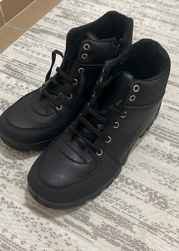 Siyah Bağcıklı Erkek Sokak Stili Bot - Görsel 2