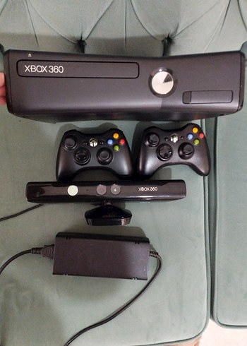 Xbox 360S+ 2 kol + kinect + adaptor