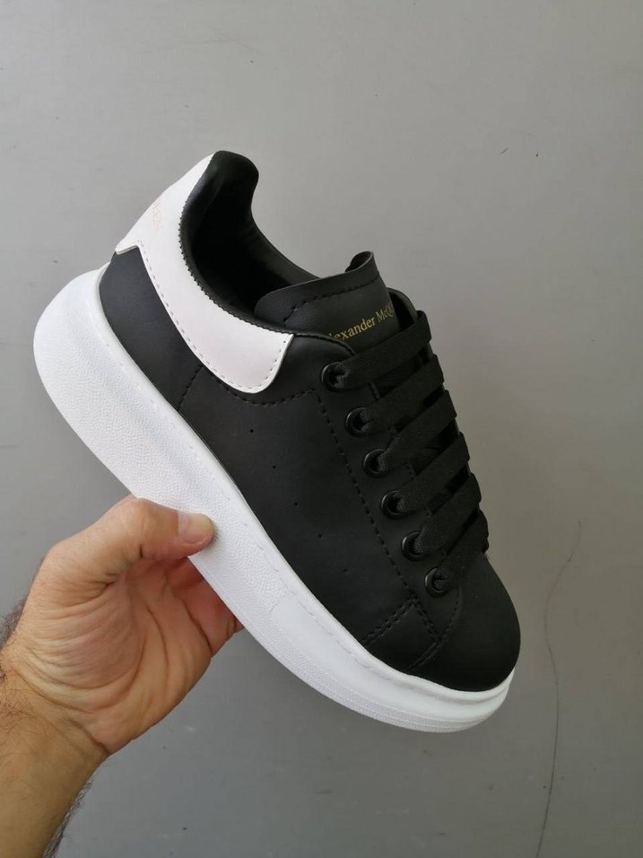 Stiletto Topuklu Siyah Beyaz Kadın Spor Ayakkabı - Görsel 4