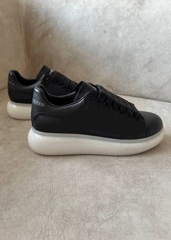 Alexander McQueen 44