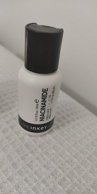 The inkey list niacinamide serum