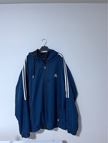Adidas yağmurluk