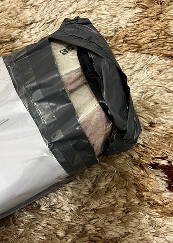 Bej pembemsi Kürklü Kadın Ev Terliği - Görsel 4