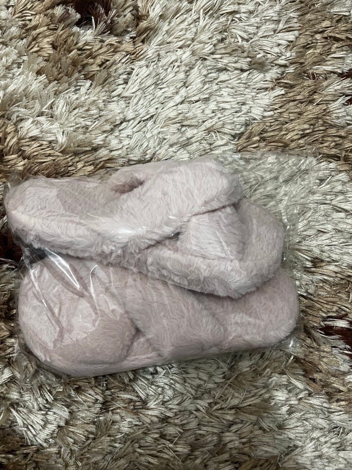 Bej pembemsi Kürklü Kadın Ev Terliği - Görsel 3