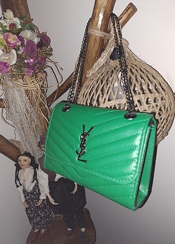 Yves Saint Laurent Çanta 
