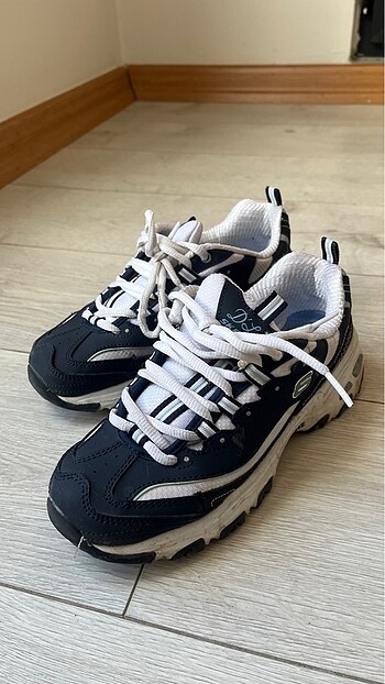 36 Beden Dlite serisi skechers lacivert az kullanılmış sorunsuz