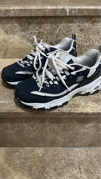 Dlite serisi skechers lacivert az kullanılmış sorunsuz
