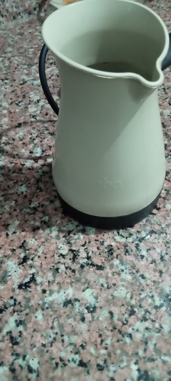 Beyaz ve Gri Elektrikli Cezve - Görsel 4