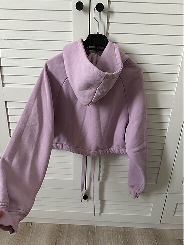 s Beden Beyyoglu lila crop sweatshirt