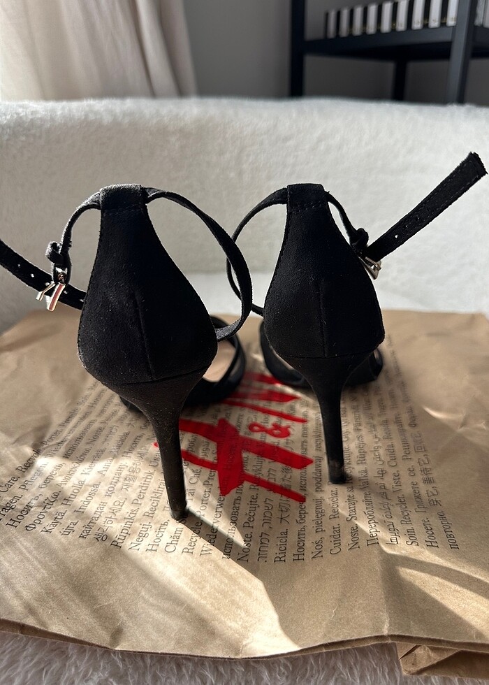 Stradivarius file detaylı ince topuk ayakkabı - Görsel 4